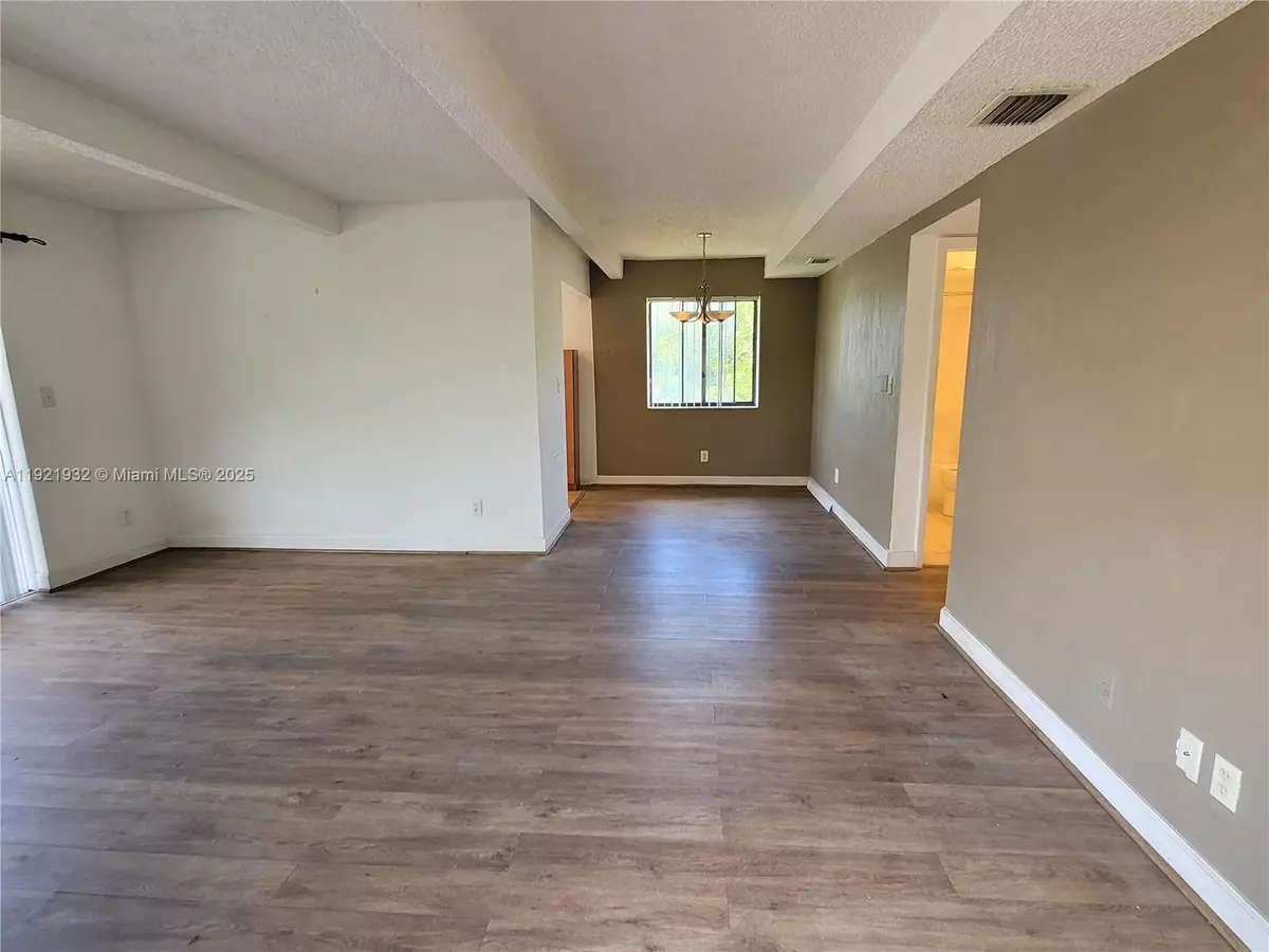 Pompano Beach, FL 33060,1245 S Flagler Ave #305