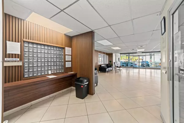 North Miami Beach, FL 33162,16710 NE 9th Ave #408