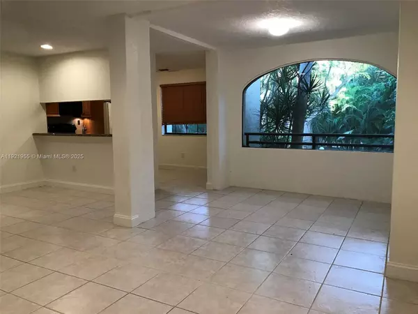 Aventura, FL 33180,3564 Magellan Cir #214-1