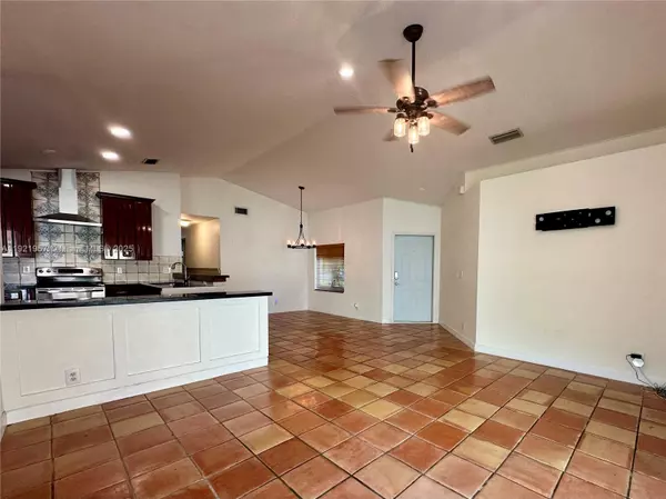 Pembroke Pines, FL 33029,17253 NW 6th Ct