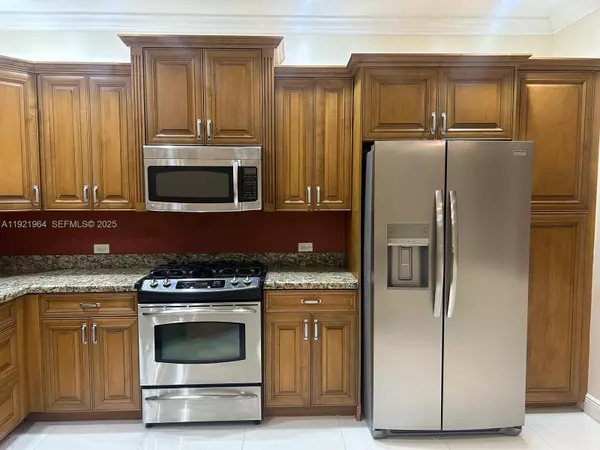 Sunrise, FL 33323,2925 NW 126th Ave #108-1