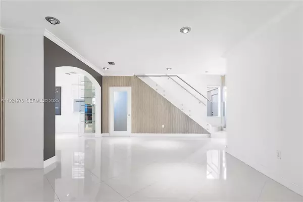 Miami, FL 33185,2424 SW 152nd Path