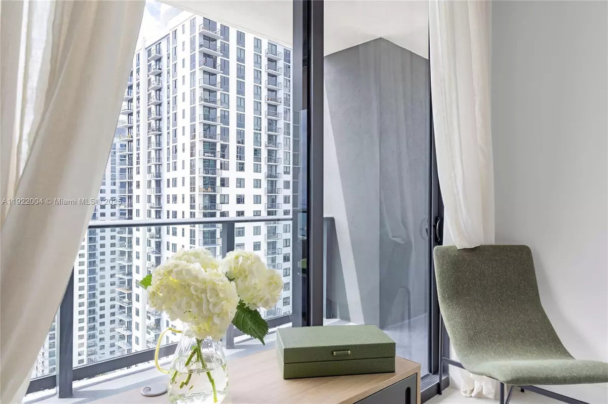 Miami, FL 33132,159 NE 6th St #3002