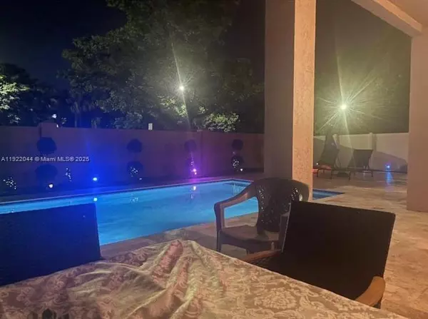 Pembroke Pines, FL 33027,16918 SW 16th St