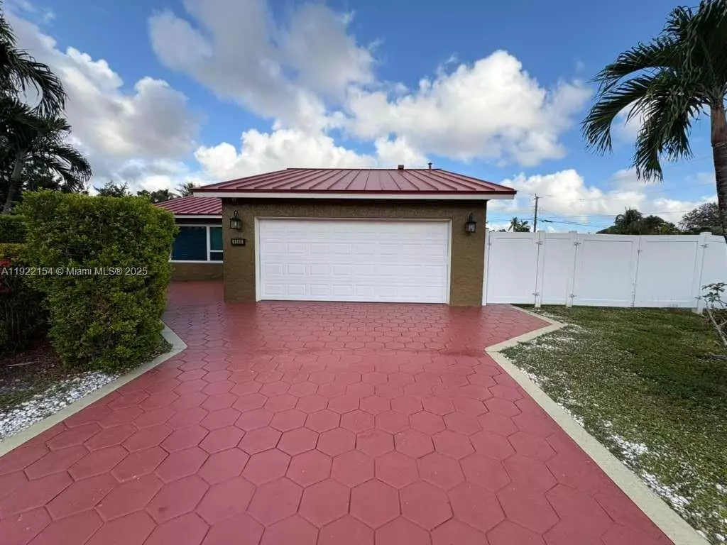 Dania Beach, FL 33312,4548 SW 28th Way