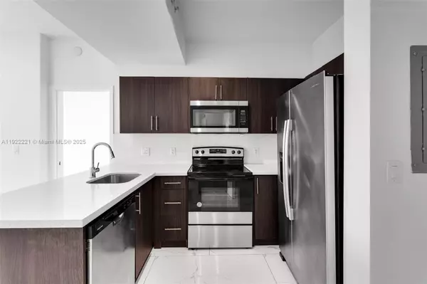 Miami Springs, FL 33166,1 Curtiss Pkwy #317