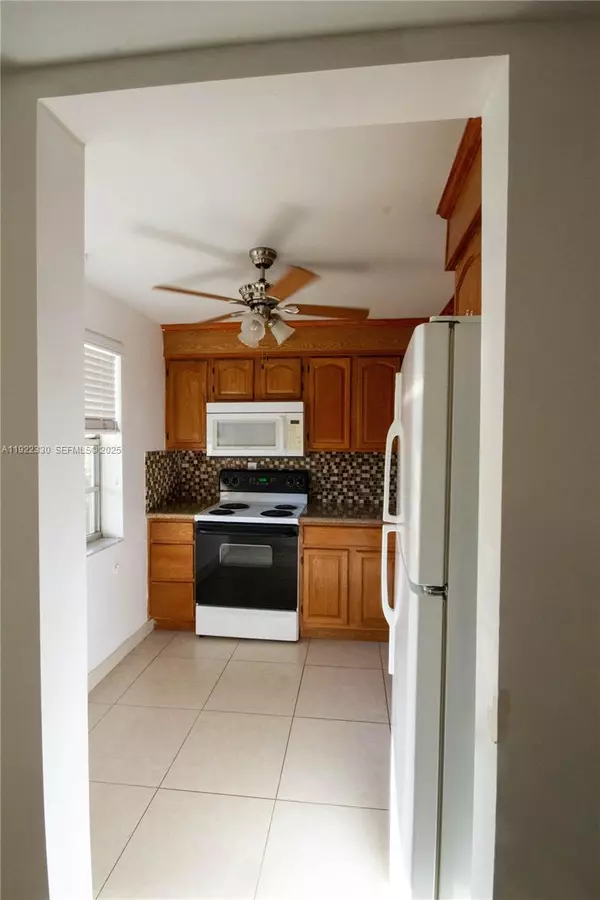 Lauderdale Lakes, FL 33313,3000 NW 48th Ter #322