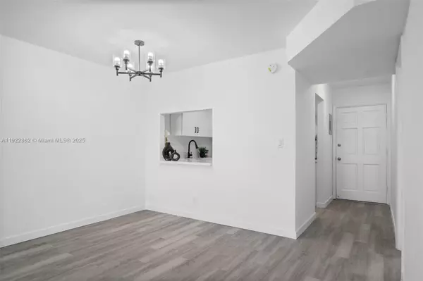 Lake Worth, FL 33461,2770 S Garden Dr S #201