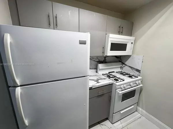 Hialeah, FL 33012,4655 Palm Ave #203
