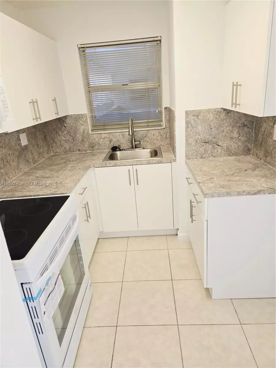 Miami, FL 33174,8821 W Flagler St #313