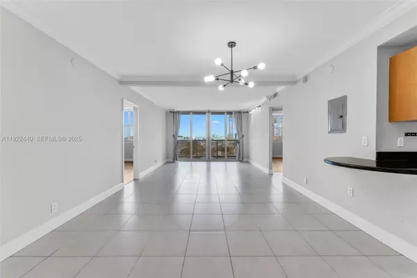 Miami Beach, FL 33141,401 69th St #713