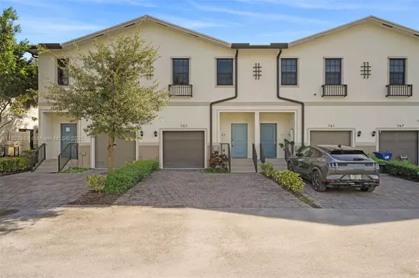 757 SW 11th St, Florida City, FL 33034