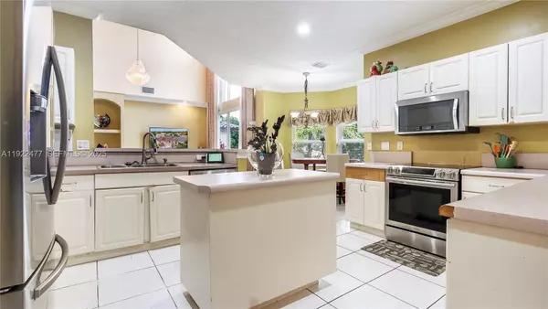 Pembroke Pines, FL 33028,16365 NW 15th St