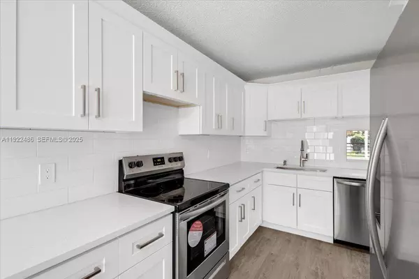 Boynton Beach, FL 33437,10187 Mangrove Dr #201