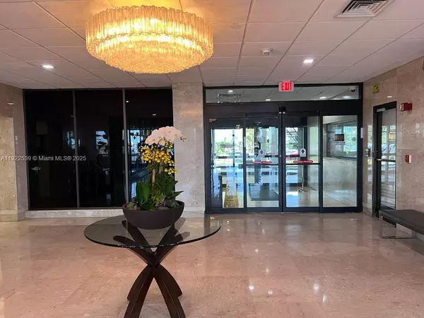 Sunny Isles Beach, FL 33160,300 Bayview Dr #201