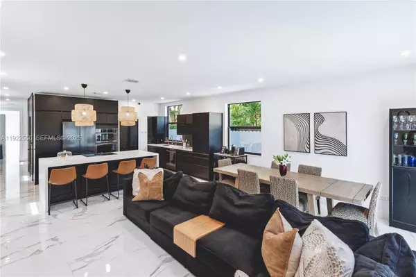 Miami, FL 33145,2320 SW 14th St