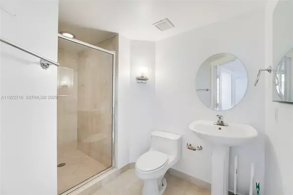 Miami Beach, FL 33139,151 Michigan Ave #525