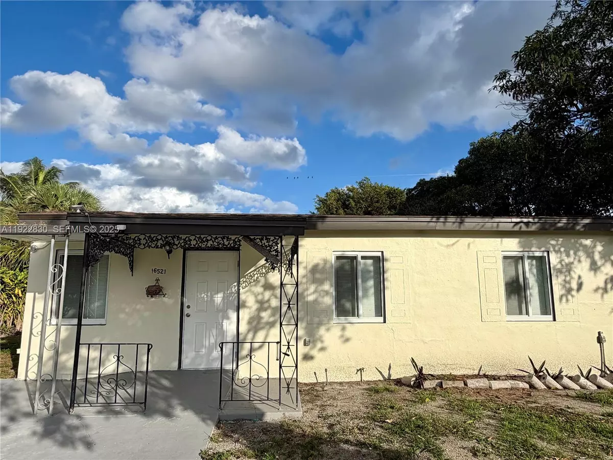 Miami Gardens, FL 33054,16521 NW 18th Ct