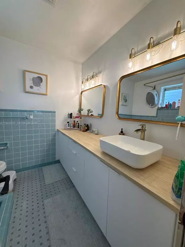 Miami, FL 33165,5312 SW 89th Ct