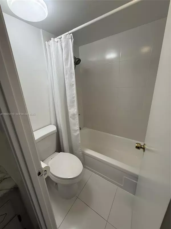 Hallandale Beach, FL 33009,300 Diplomat Parkway 300 #712