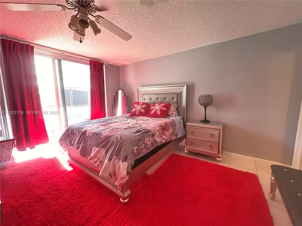 Hallandale Beach, FL 33009,1801 S Ocean Dr #740