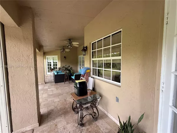 Miami, FL 33185,15621 SW 45th Ter