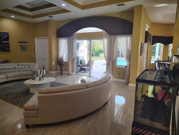 Weston, FL 33326,15802 SW 15th St