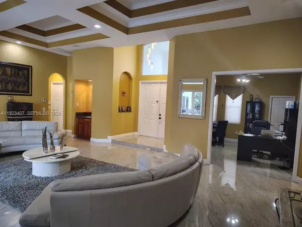 Weston, FL 33326,15802 SW 15th St