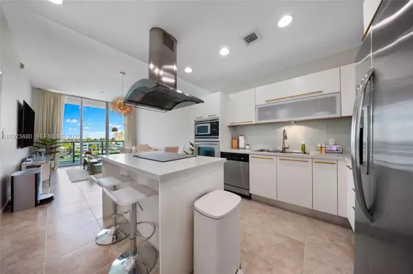 North Bay Village, FL 33141,7930 East Dr #DR