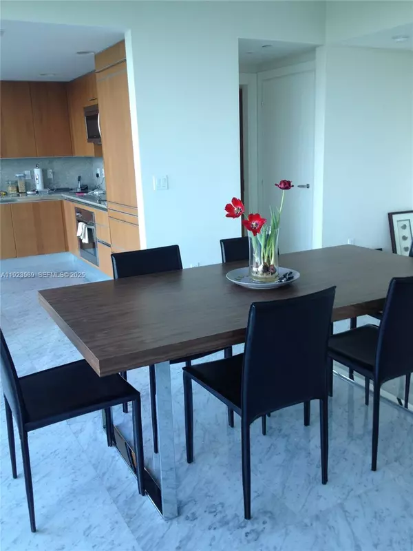 Miami, FL 33133,2627 S Bayshore Dr #1208