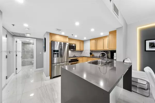 Miami Beach, FL 33139,226 Ocean Dr #3C