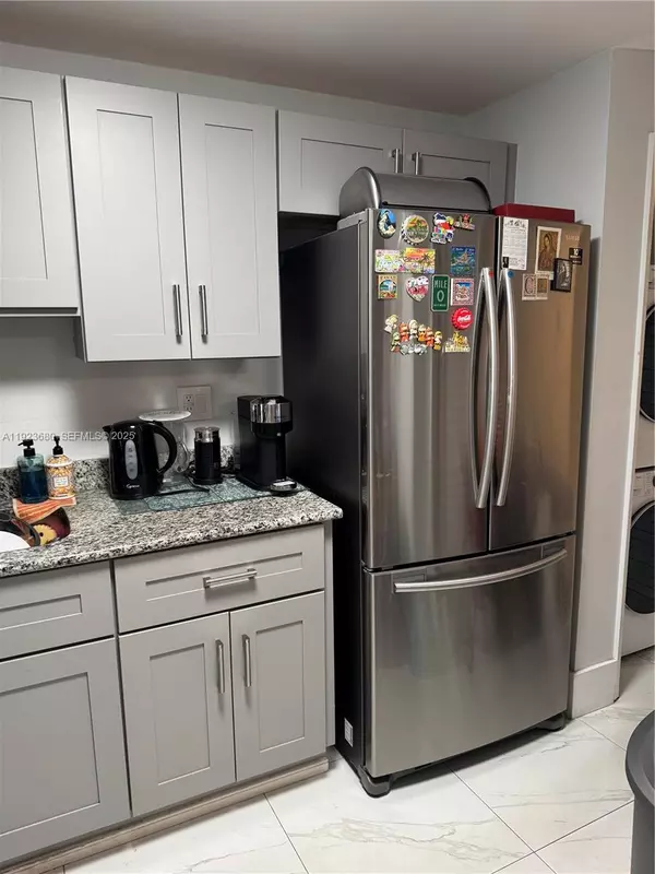 Miami, FL 33172,506 NW 87th Ave #406