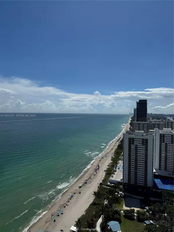 Hallandale Beach, FL 33009,1830 S Ocean Dr #3303