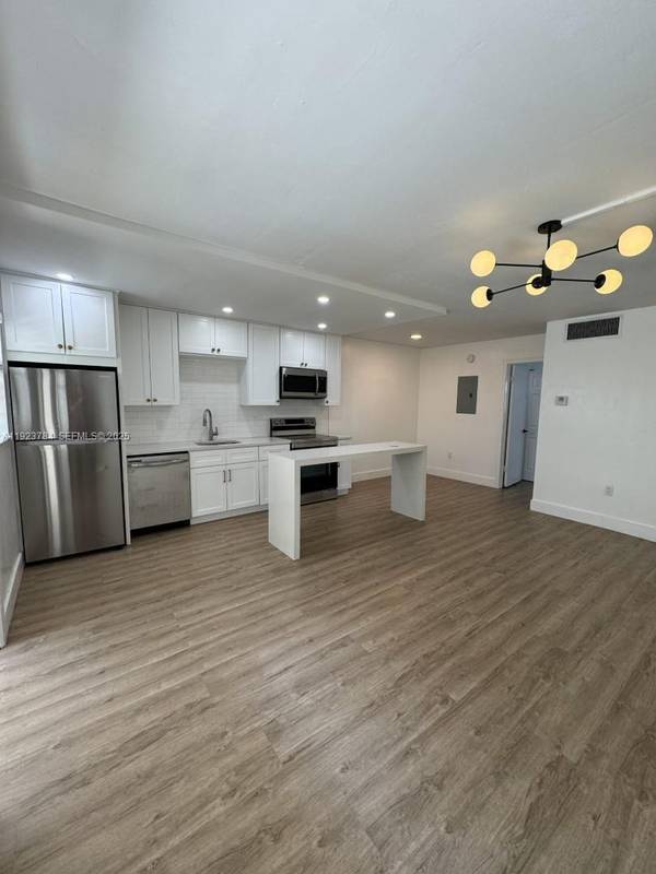 1720 Cleveland St #110w, Hollywood, FL 33020