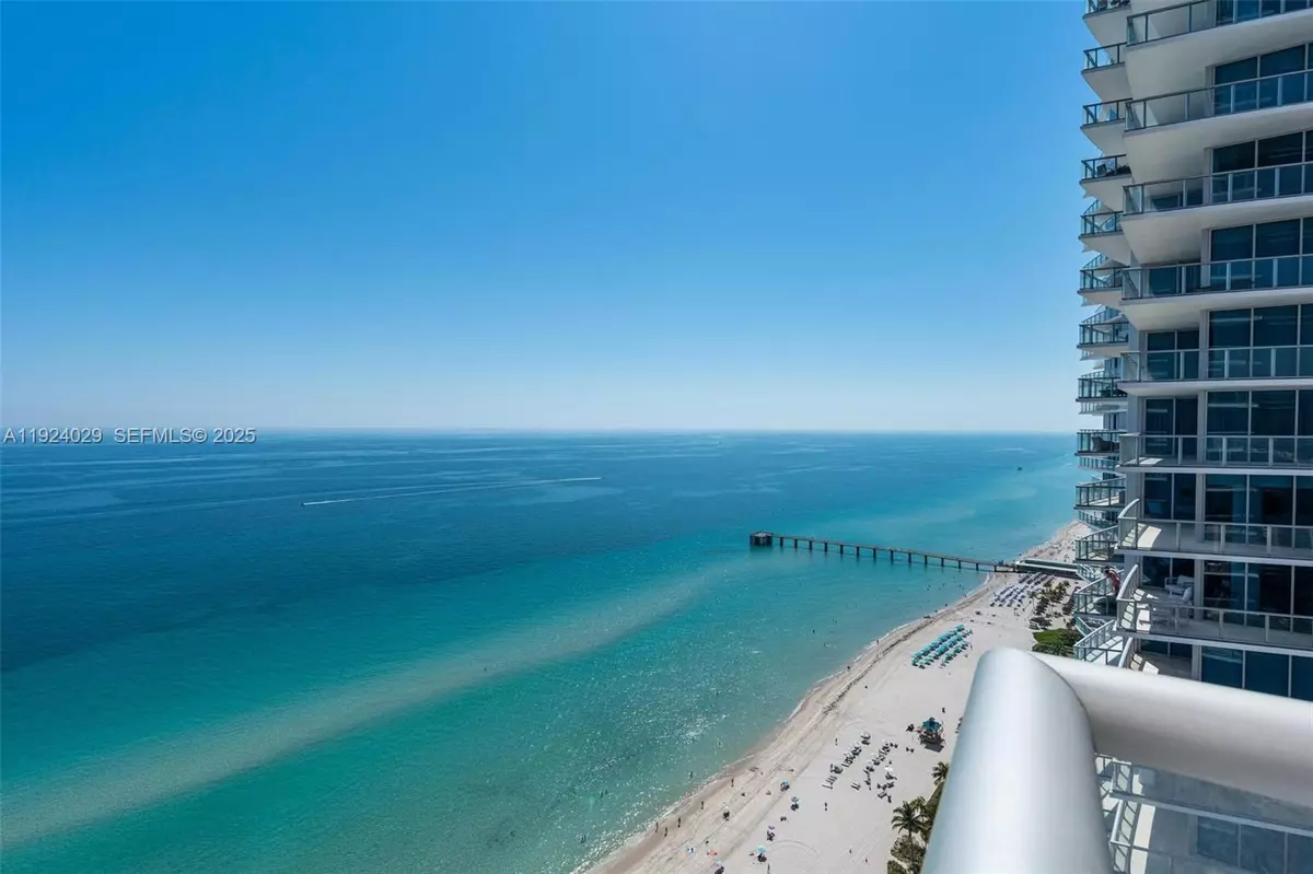 Sunny Isles Beach, FL 33160,17121 Collins Ave #3201