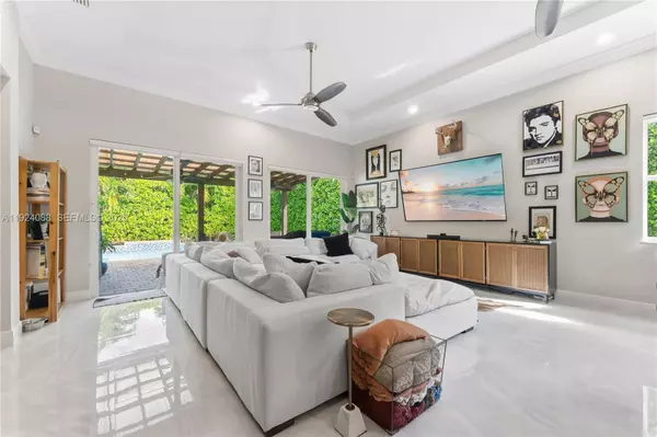 Miami, FL 33187,14929 SW 176th Ter