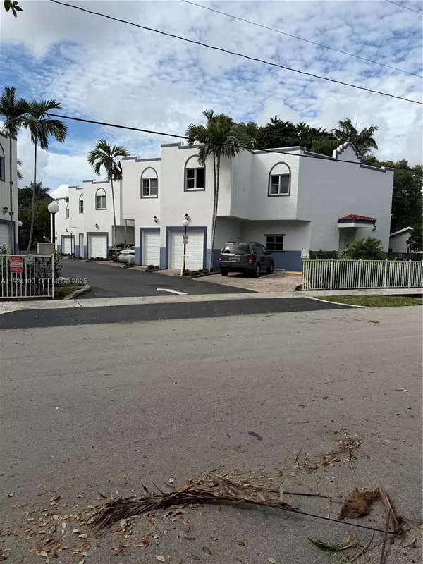 Fort Lauderdale, FL 33315,2927 SW 18th Ter