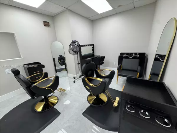 Miami Gardens, FL 33169,646 NW 183rd Street