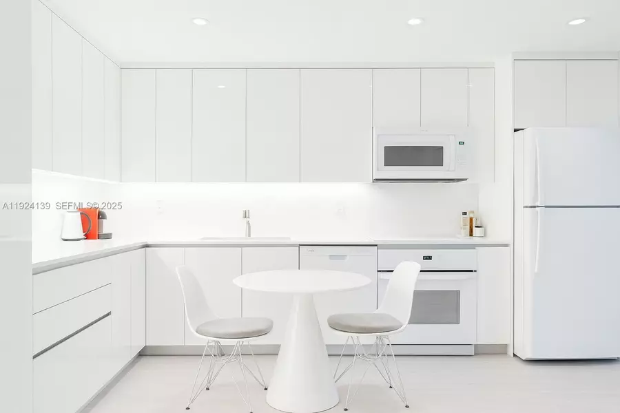 2301 Collins Ave #636, Miami Beach, FL 33139