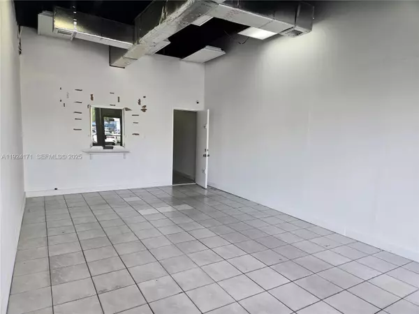 Sweetwater, FL 33174,300 SW 107th Ave #105