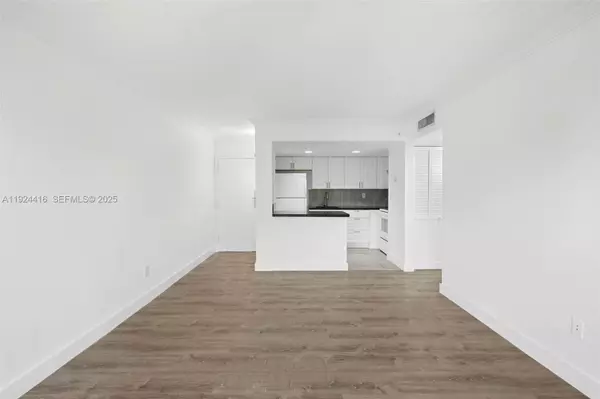 4325 NW South Tamiami Canal Dr #314, Miami, FL 33126