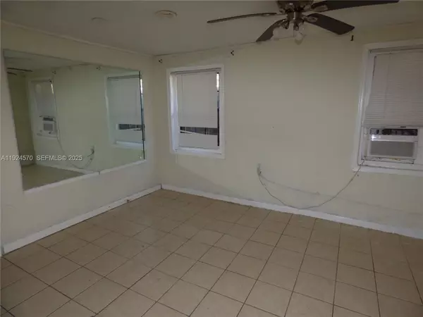 Miami, FL 33150,408 NW 97th St