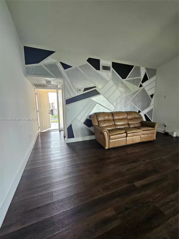 Homestead, FL 33034,1002 Adams Ave #1002E