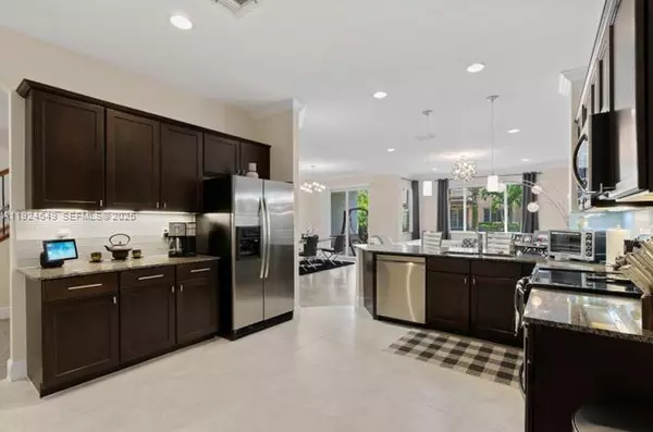 West Palm Beach, FL 33411,2086 Foxtail View Ct