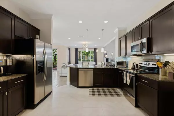 West Palm Beach, FL 33411,2086 Foxtail View Ct