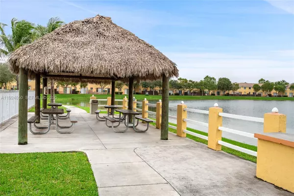 Homestead, FL 33035,1535 SE 26th St #101