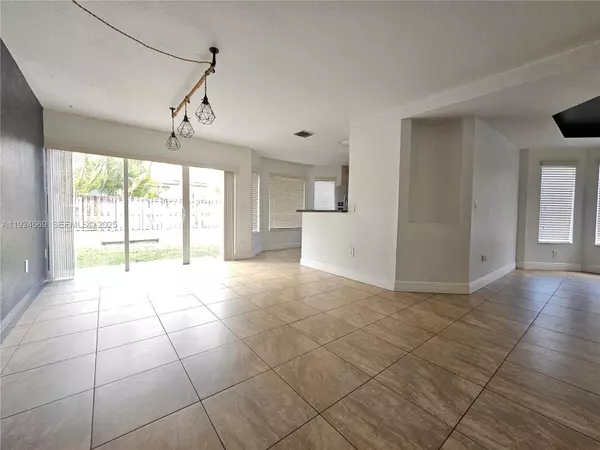 Miami, FL 33196,15447 SW 151st St