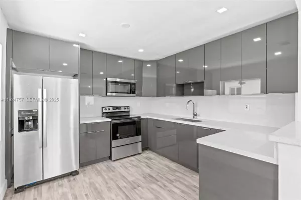 Hollywood, FL 33020,2847 Polk St #1