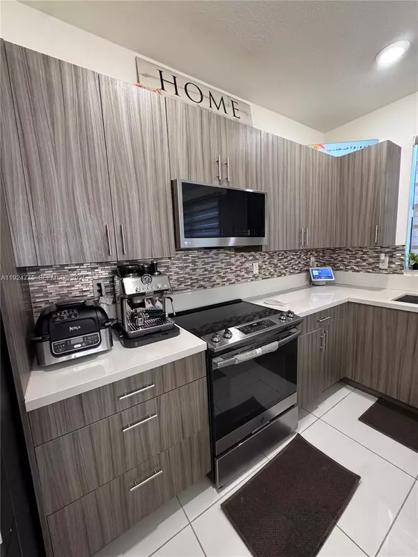 Miami Lakes, FL 33018,15815 NW 91st Ct