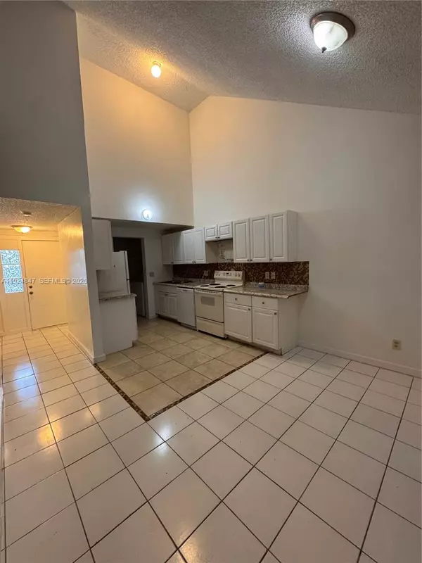 Miramar, FL 33023,3625 SW 70th Ave #23-X